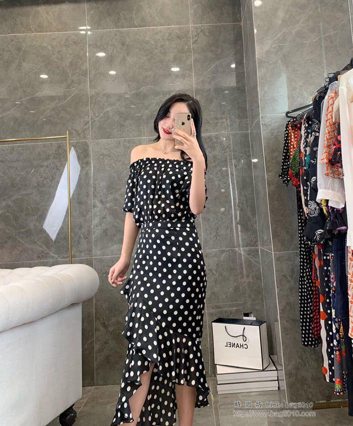Chanel香奈兒 法國專櫃同步新款 2019爆款 露肩 黑色波點 魚尾不規則擺 連衣裙  xly1203